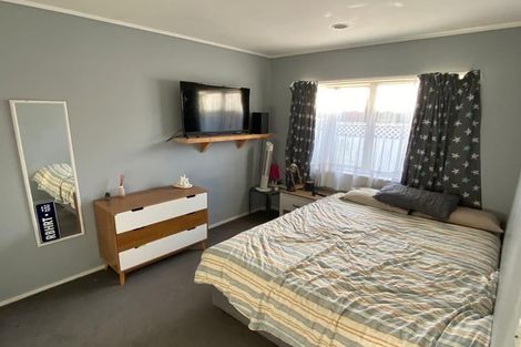 Photo of property in 1/171 Botany Road, Botany Downs, Auckland, 2010