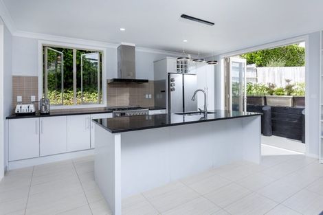 Photo of property in 8 Hornbill Drive, Fairview Heights, Auckland, 0632