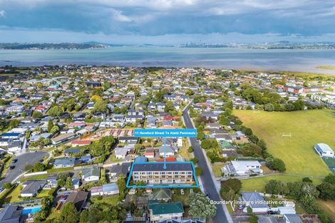 Photo of property in 4/11 Hereford Street, Te Atatu Peninsula, Auckland, 0610