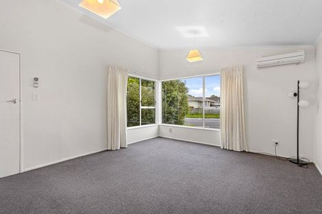 Photo of property in 1 Ian Place, Bishopdale, Christchurch, 8053
