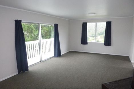 Photo of property in 111 Holborn Drive, Stokes Valley, Lower Hutt, 5019