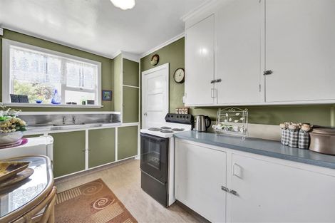 Photo of property in 2 Egmont Street, Patea, 4520