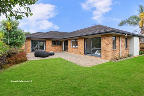 Photo of property in 33 Croftview Road, Wattle Downs, Auckland, 2103