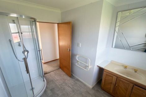 Photo of property in 36 Karaka Crescent, Levin, 5510