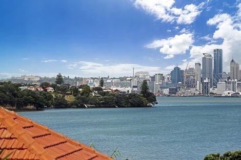 Photo of property in 31 Norwood Road, Bayswater, Auckland, 0622