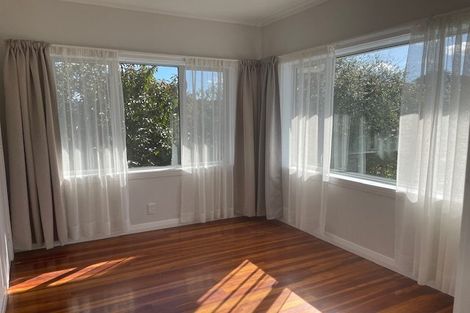 Photo of property in 2/3 Aorangi Place, Birkenhead, Auckland, 0626