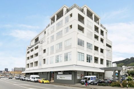 Photo of property in Stadium Garden Flats, 411/107 Thorndon Quay, Pipitea, Wellington, 6011