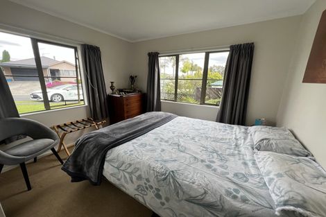 Photo of property in 2 Smylie Close, Ohauiti, Tauranga, 3112
