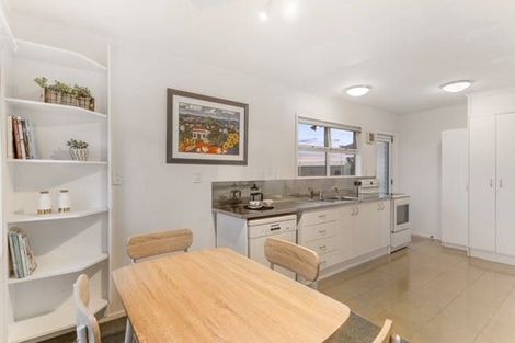 Photo of property in 220 Centreway Road, Orewa, 0931