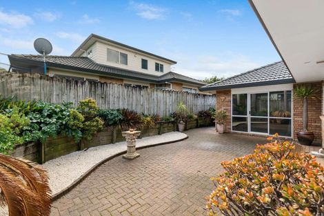Photo of property in 5 Pat O'connor Place, Manurewa, Auckland, 2105
