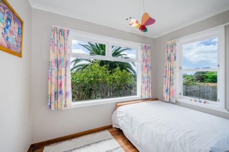 Photo of property in 72 Raumati Road, Raumati Beach, Paraparaumu, 5032