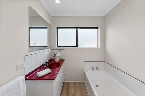 Photo of property in 36 Constable Road, Waiuku, 2123