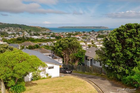 Photo of property in 22 De Castro Place, Titahi Bay, Porirua, 5022