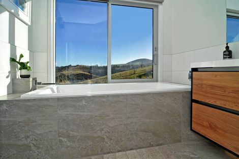 Photo of property in 25 Kayforce Road, Ocean View, Dunedin, 9035