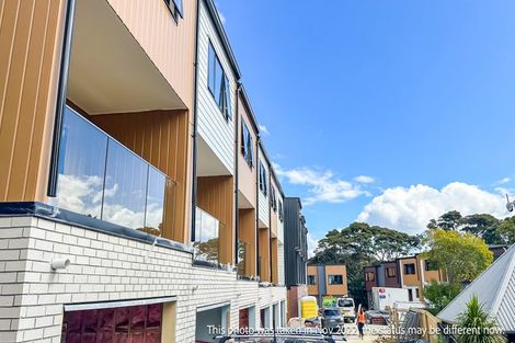 Photo of property in 4/9 Schnapper Rock Road, Greenhithe, Auckland, 0632