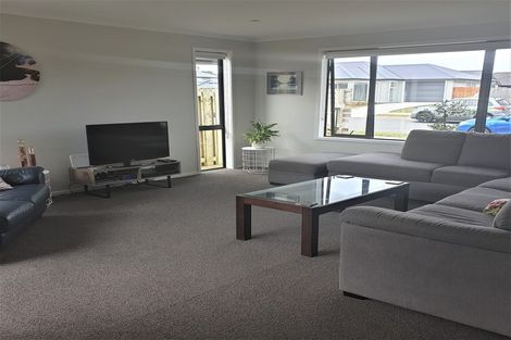 Photo of property in 5 O Ruamano Crescent, Pukekohe, 2120