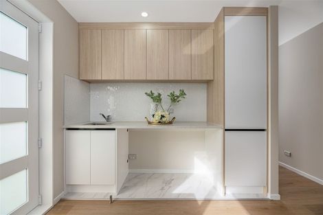 Photo of property in 18a Kearney Place, Massey, Auckland, 0614