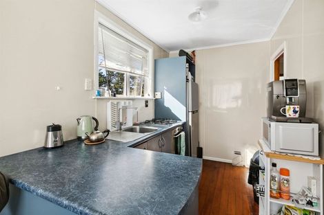 Photo of property in 44 Woodleigh Street, Frankleigh Park, New Plymouth, 4310