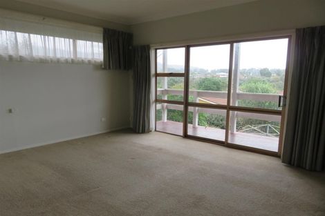 Photo of property in 16 Pitcairn Street, Oakura, 4314