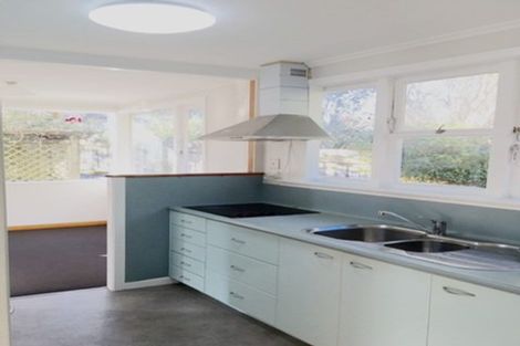 Photo of property in 6 Peach Road, Glenfield, Auckland, 0629