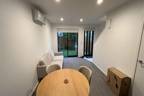 Photo of property in 86b Vodanovich Road, Te Atatu South, Auckland, 0610