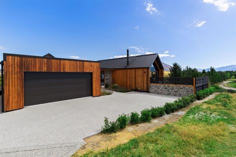 Photo of property in 11 Cunninghams Drive, Jacks Point, Queenstown, 9371