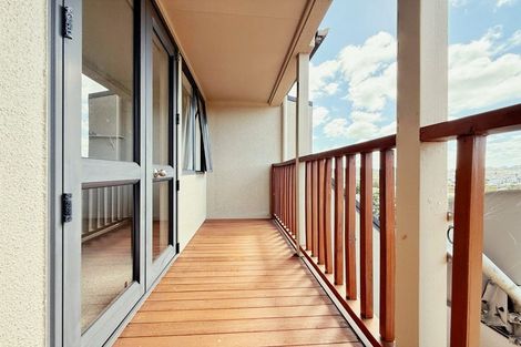 Photo of property in 3/7 Pannill Place, Oteha, Auckland, 0632