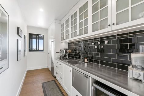 Photo of property in 13 Washer Road, Omata, New Plymouth, 4374