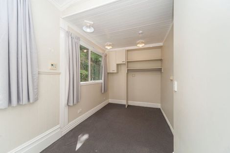Photo of property in 80 Kelburn Parade, Kelburn, Wellington, 6012