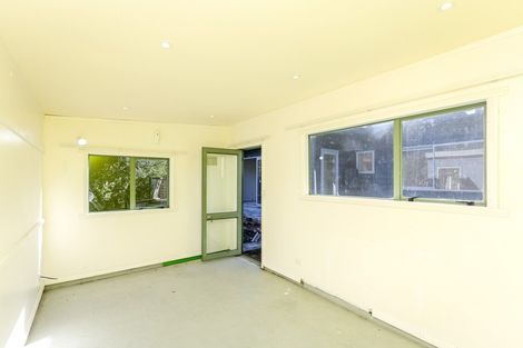 Photo of property in 82 Wairau Road, Oakura, 4314