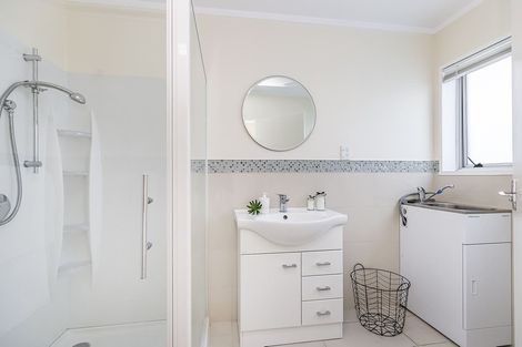 Photo of property in 11a Florio Terrace, Tawa, Wellington, 5028