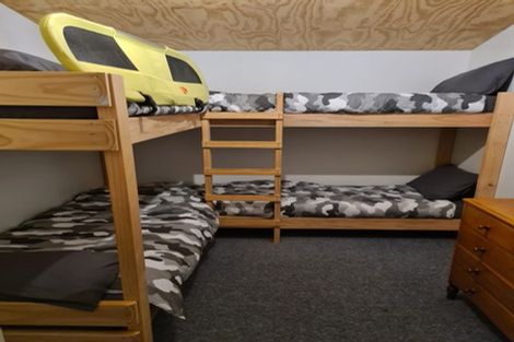 Photo of property in 17 Aru Street, Tangimoana, 4822