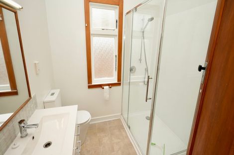 Photo of property in 28 Rangitane Street, Palmerston North, 4414
