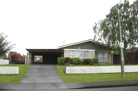 Photo of property in 23 Sunnypark Avenue, Rosehill, Papakura, 2113