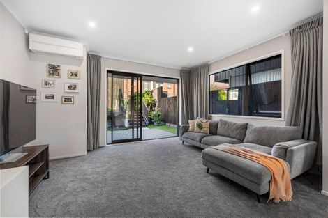 Photo of property in 4 Kapia Road, Westgate, Auckland, 0614