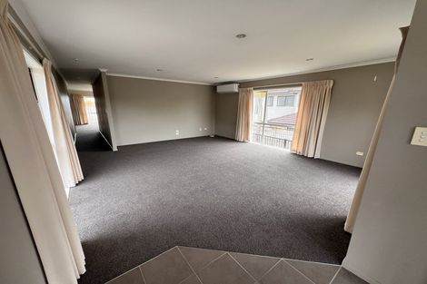 Photo of property in 9 Canyon Drive, Oteha, Auckland, 0632