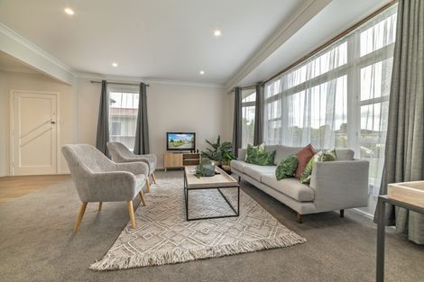 Photo of property in 15 Newhaven Place, Roslyn, Palmerston North, 4414