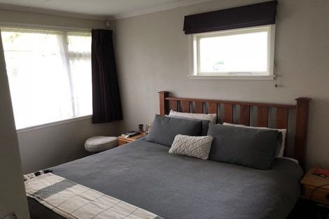 Photo of property in 1 Woodstock Place, Hokowhitu, Palmerston North, 4410
