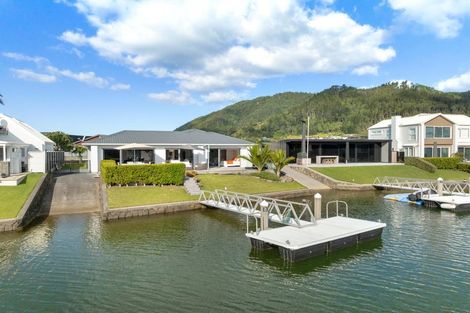 Photo of property in 105 Motu Hei, Pauanui, Hikuai, 3579