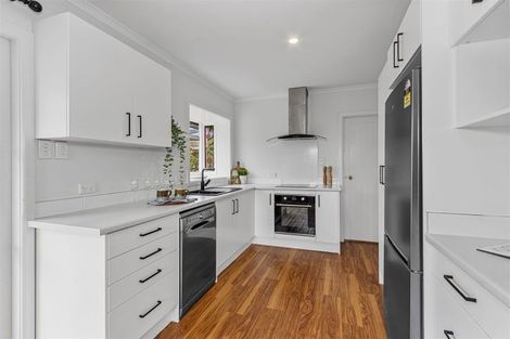 Photo of property in 16 Gregan Crescent, Burnside, Christchurch, 8053