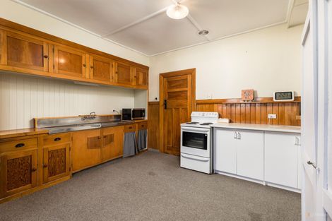 Photo of property in 1 Maude Street, Waimate, 7924