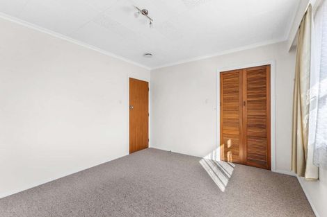 Photo of property in 39 Nevada Drive, Merrilands, New Plymouth, 4312