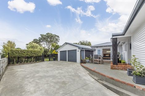Photo of property in 92 Kahu Road, Paremata, Porirua, 5024