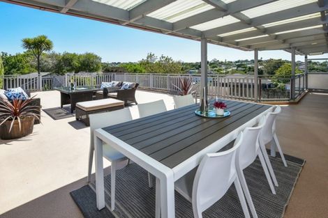 Photo of property in 47 Pah Road, Cockle Bay, Auckland, 2014