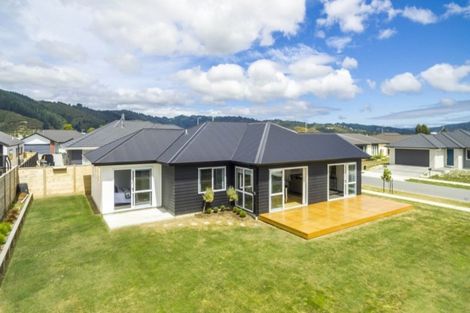 Photo of property in 4 Te Punga Road, Wallaceville, Upper Hutt, 5018