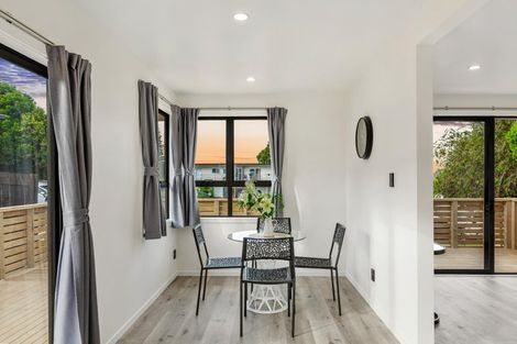 Photo of property in 38 Meilland Place, Glen Eden, Auckland, 0602