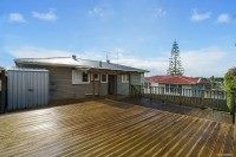 Photo of property in 21 Sheridan Drive, New Lynn, Auckland, 0600