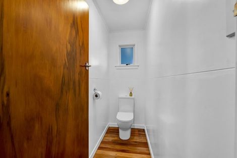 Photo of property in 62 Awanui Street, Merrilands, New Plymouth, 4312