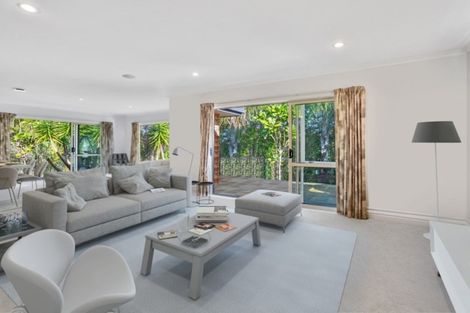 Photo of property in 81 Greenhithe Road, Greenhithe, Auckland, 0632