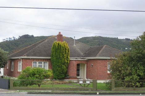 Photo of property in 1075b High Street, Taita, Lower Hutt, 5011
